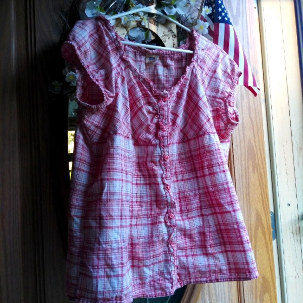 Faded Glory Ruffled Tee